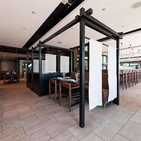 第一维多利亚酒店 4* 哈马尔