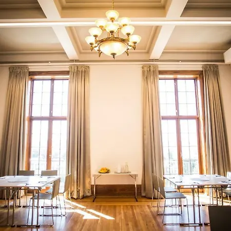 第一维多利亚酒店 哈马尔